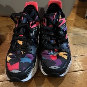 Fila Hallasan 90's Women's Sneaker 7.5 US Black-Pink-White